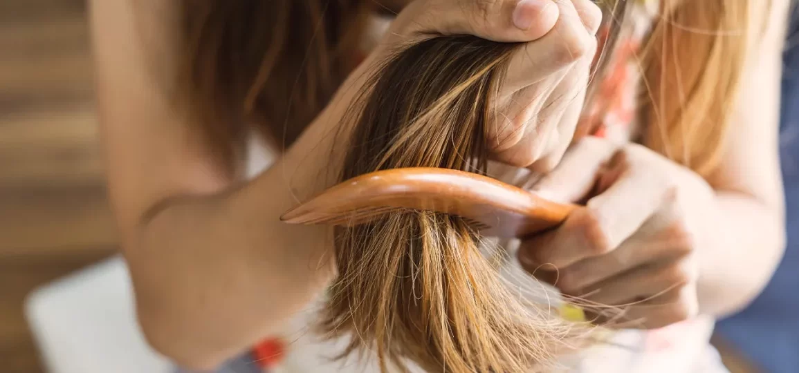 Female_Comb_Hair_1296x728-header-1296x728